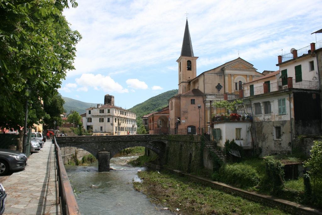 Casa Vacanze Gli Ulivi Borgomaro Chambre photo