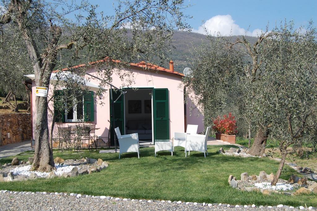 Casa Vacanze Gli Ulivi Borgomaro Chambre photo